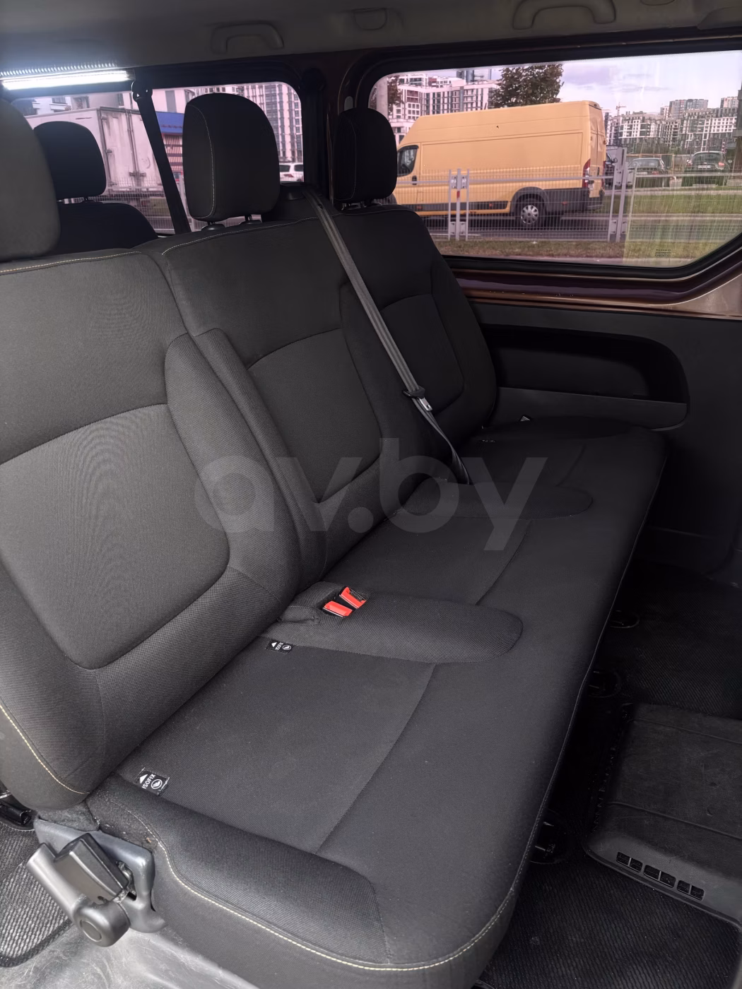 Renault Trafic фото 10