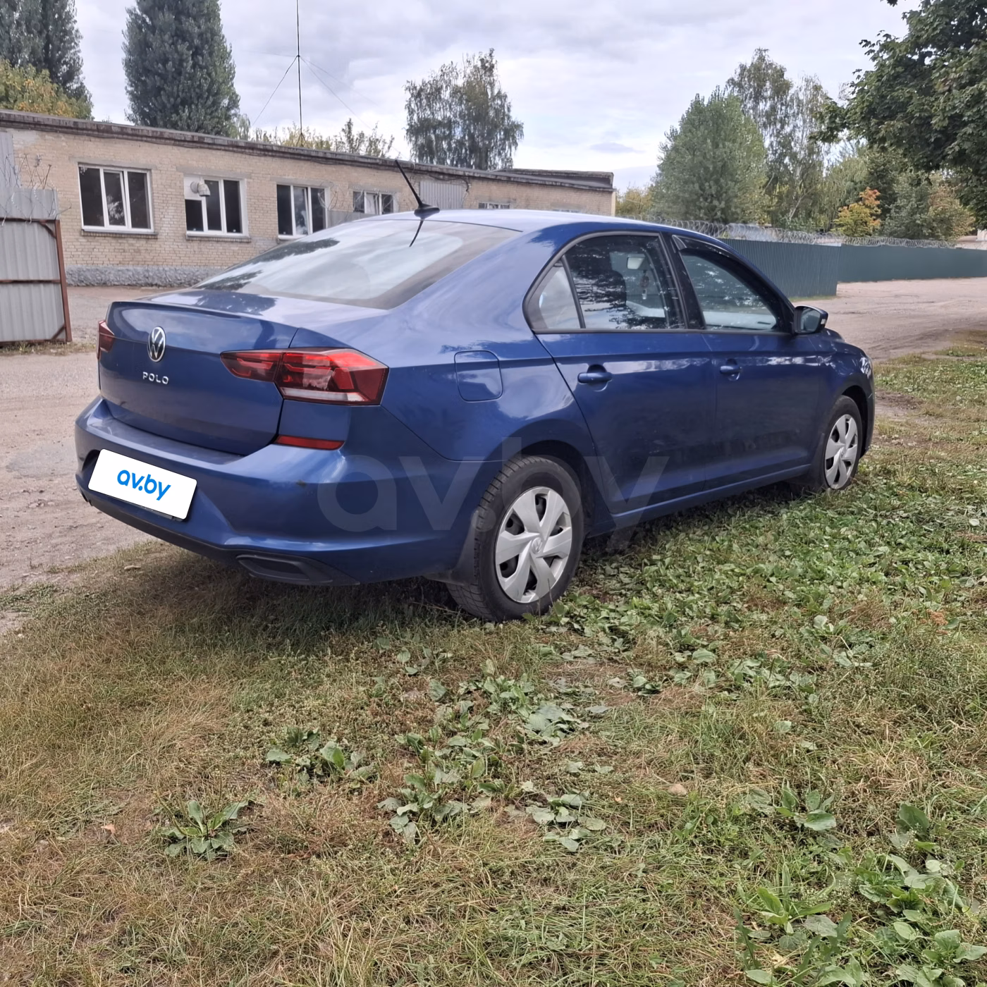 Volkswagen Polo Sedan фото 7