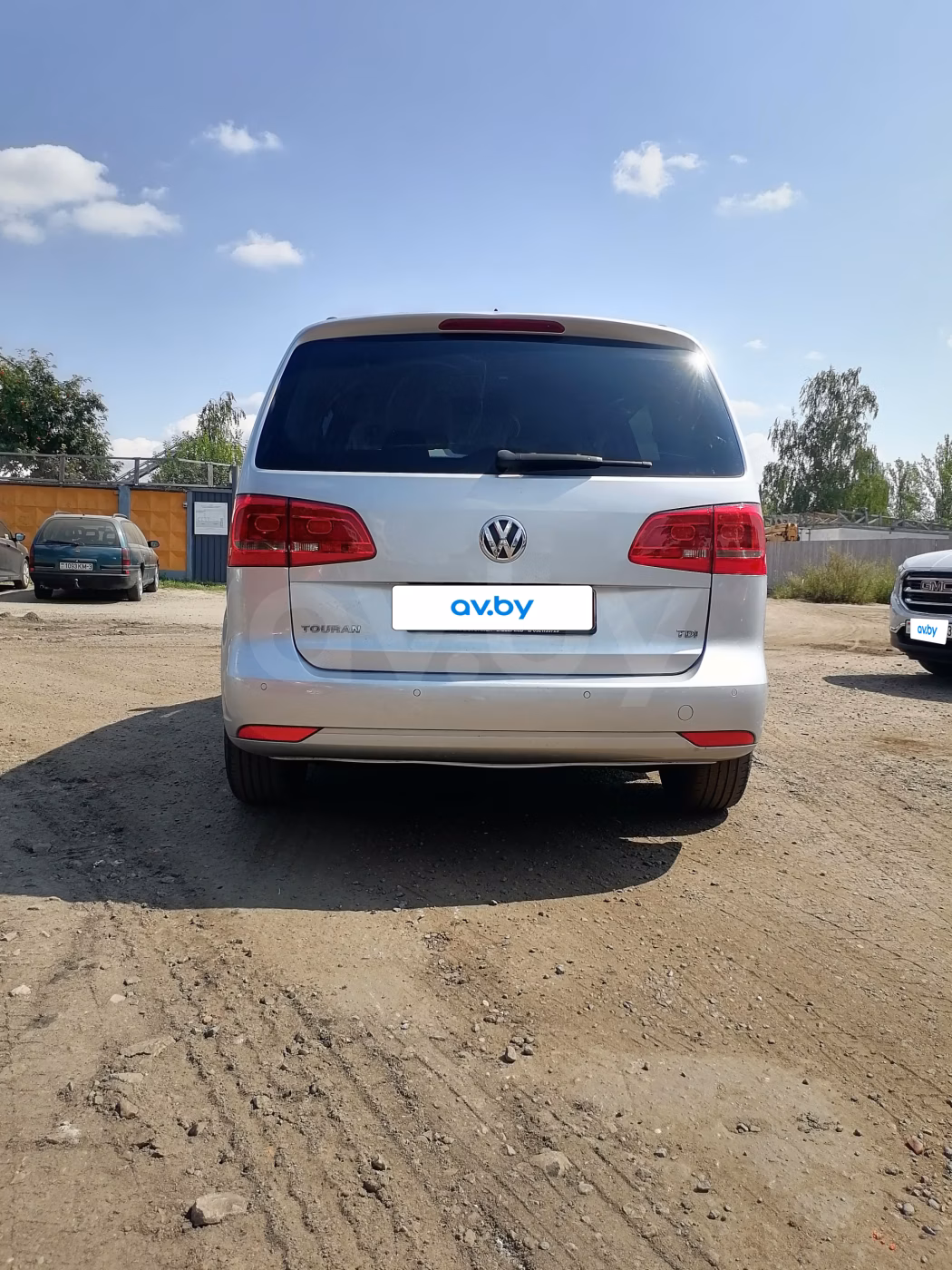 Volkswagen Touran фото 2