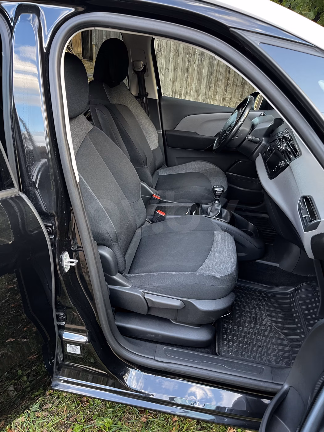 Citroen C4 Grand Spacetourer фото 13