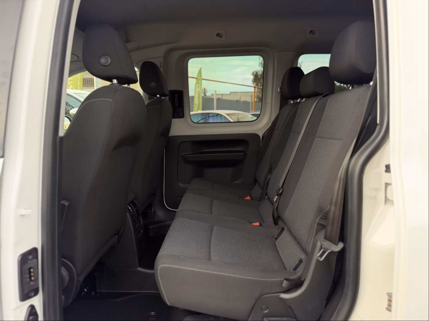 Volkswagen Caddy фото 27