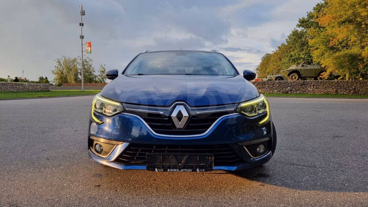 Renault Megane фото 7