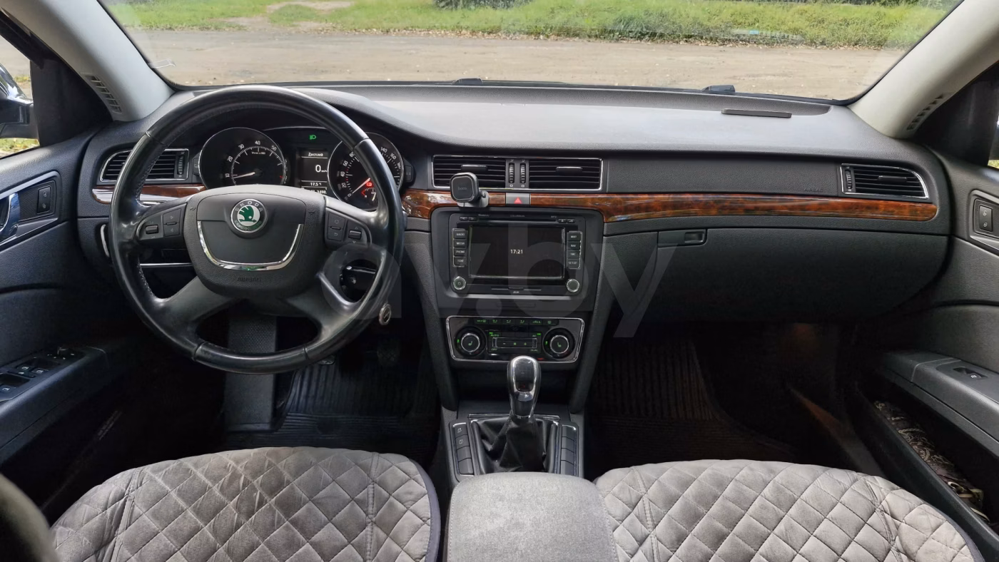 Skoda Superb фото 11