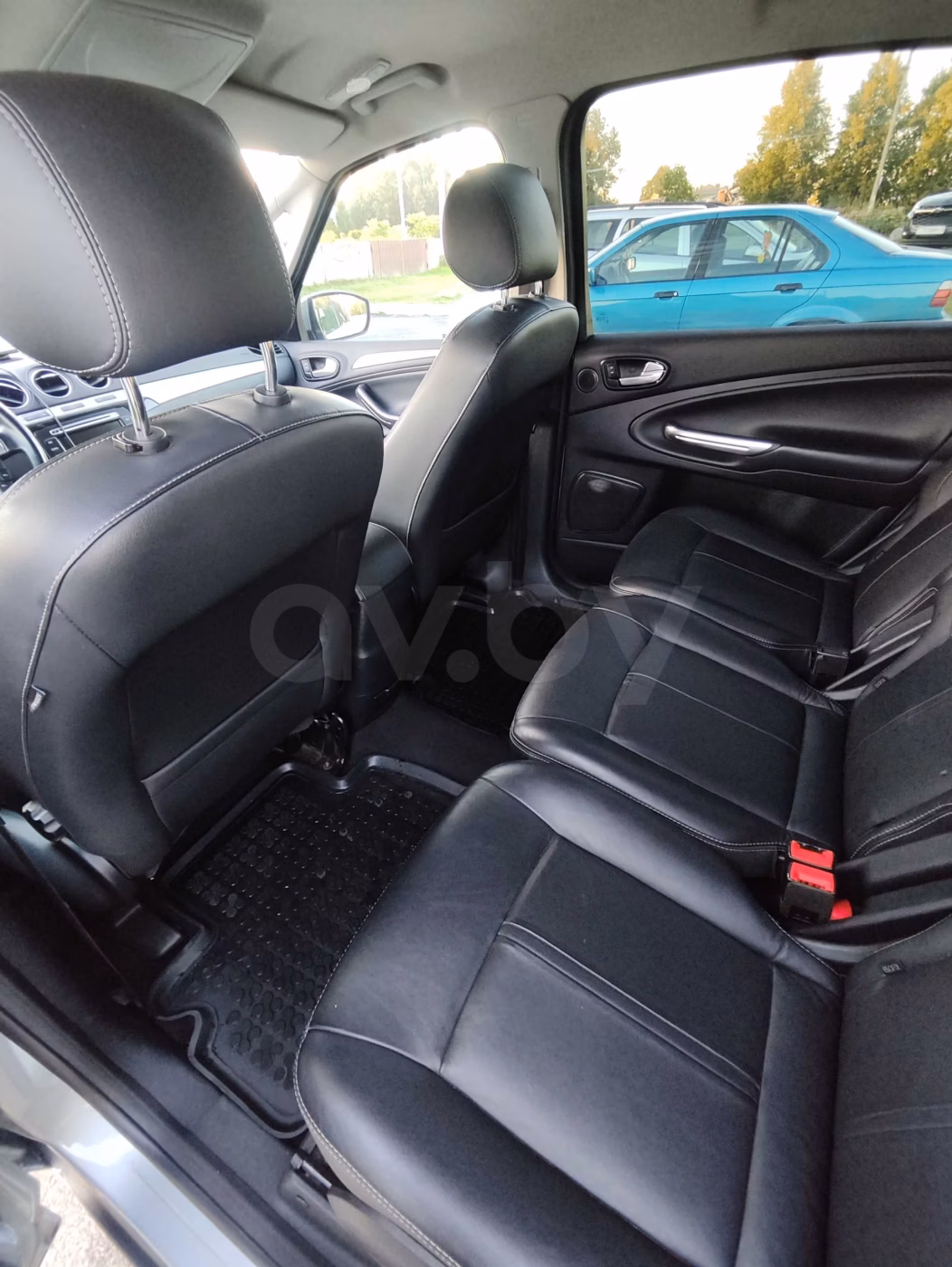 Ford S-MAX фото 12