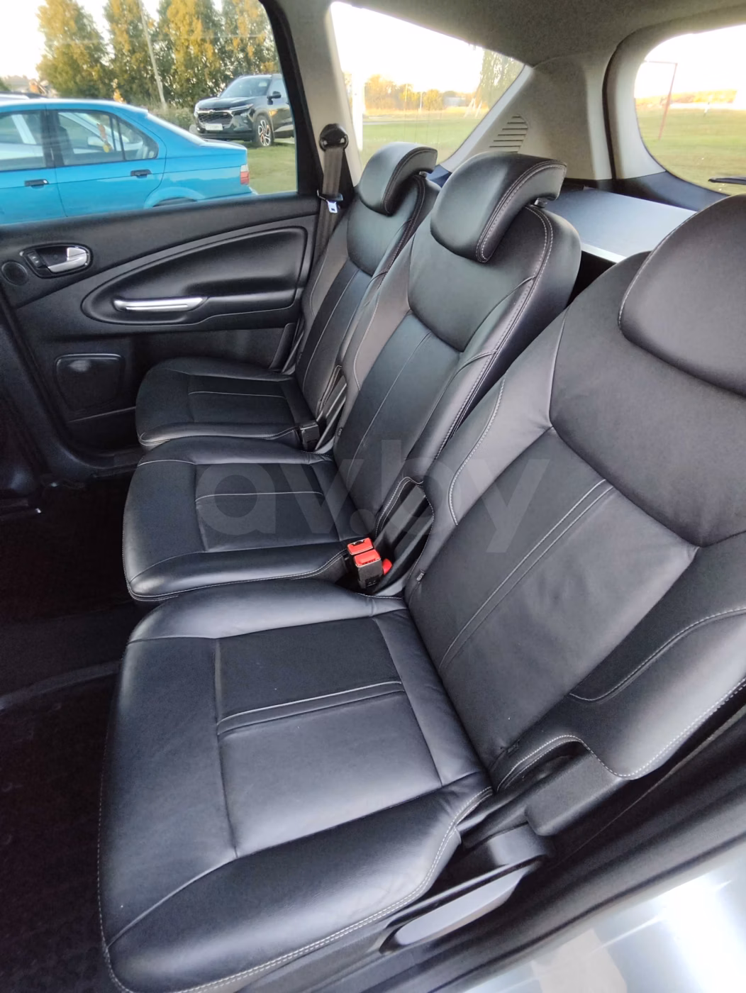 Ford S-MAX фото 13