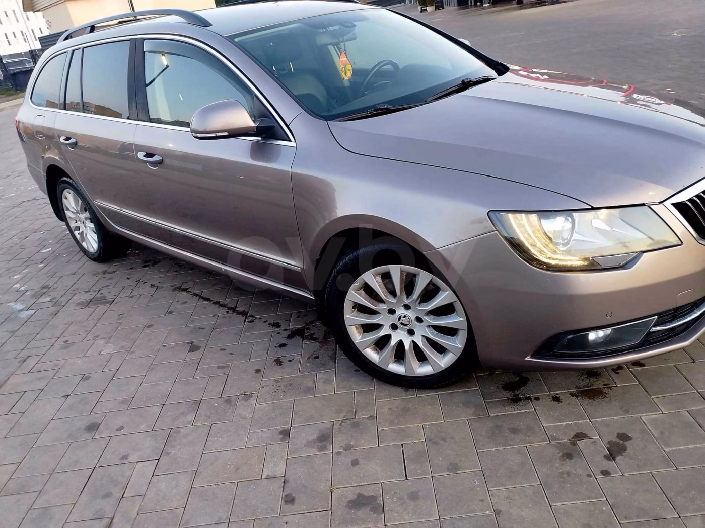 Skoda Superb фото 8