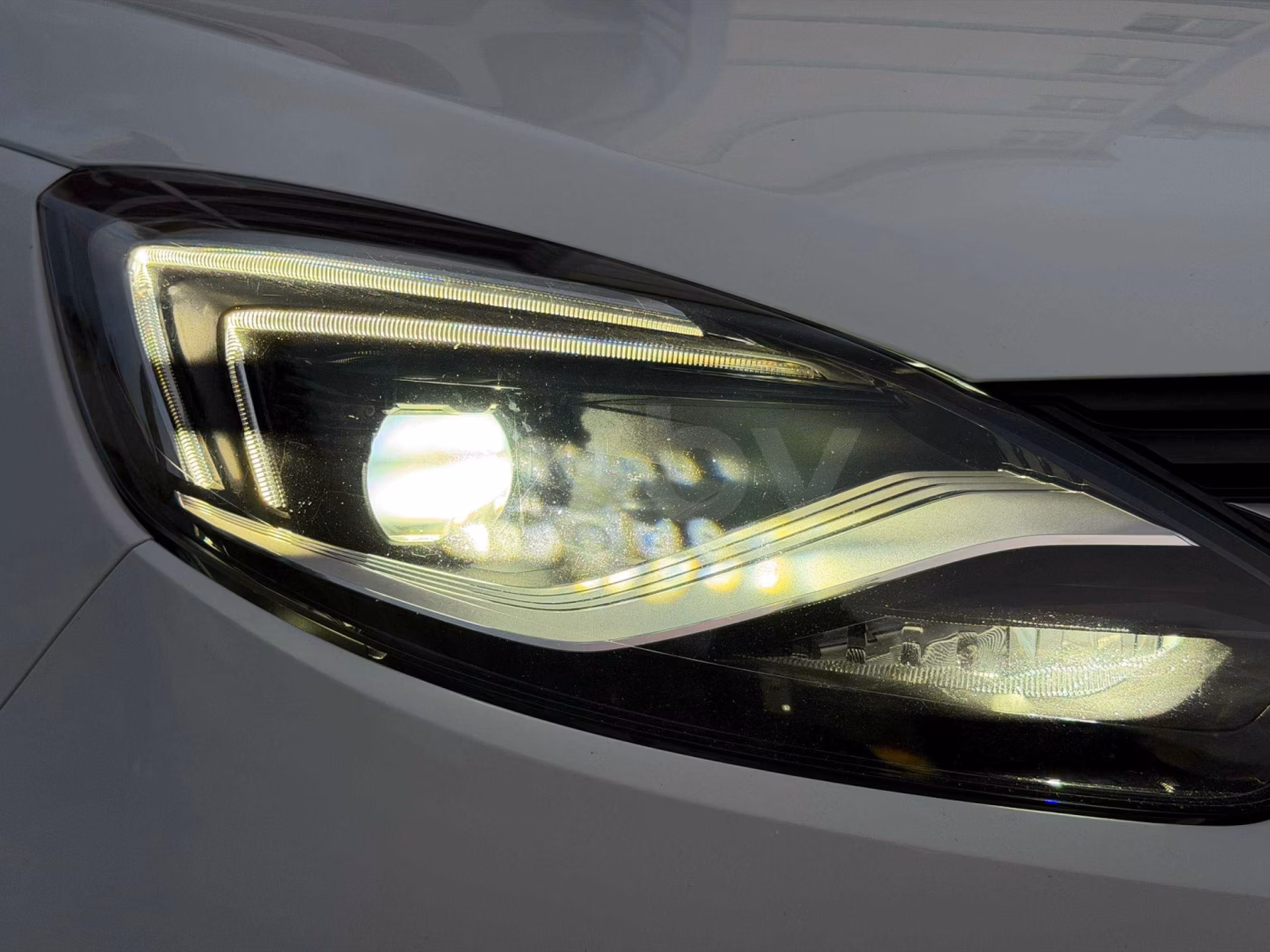 Opel Zafira фото 10