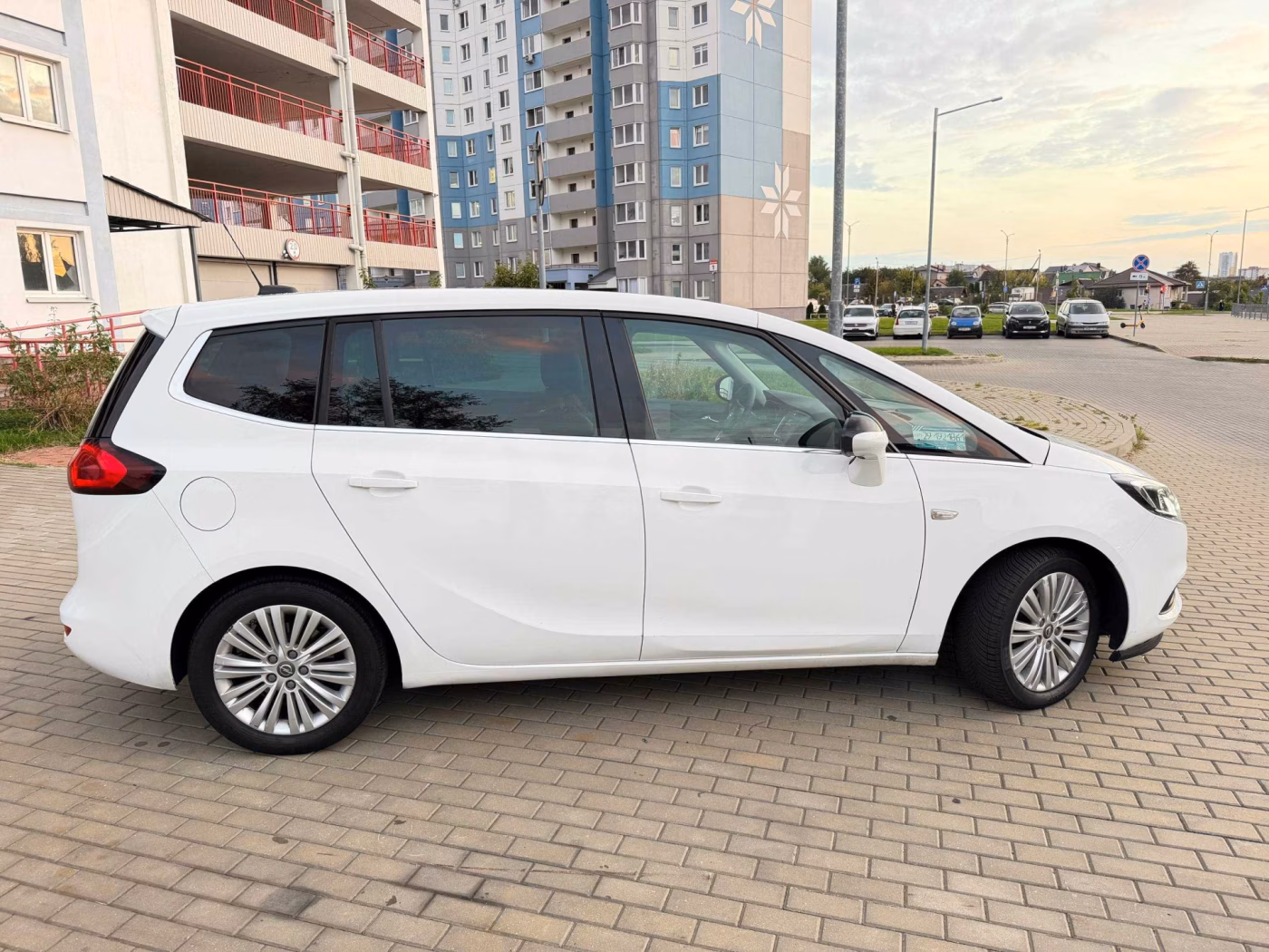 Opel Zafira фото 9