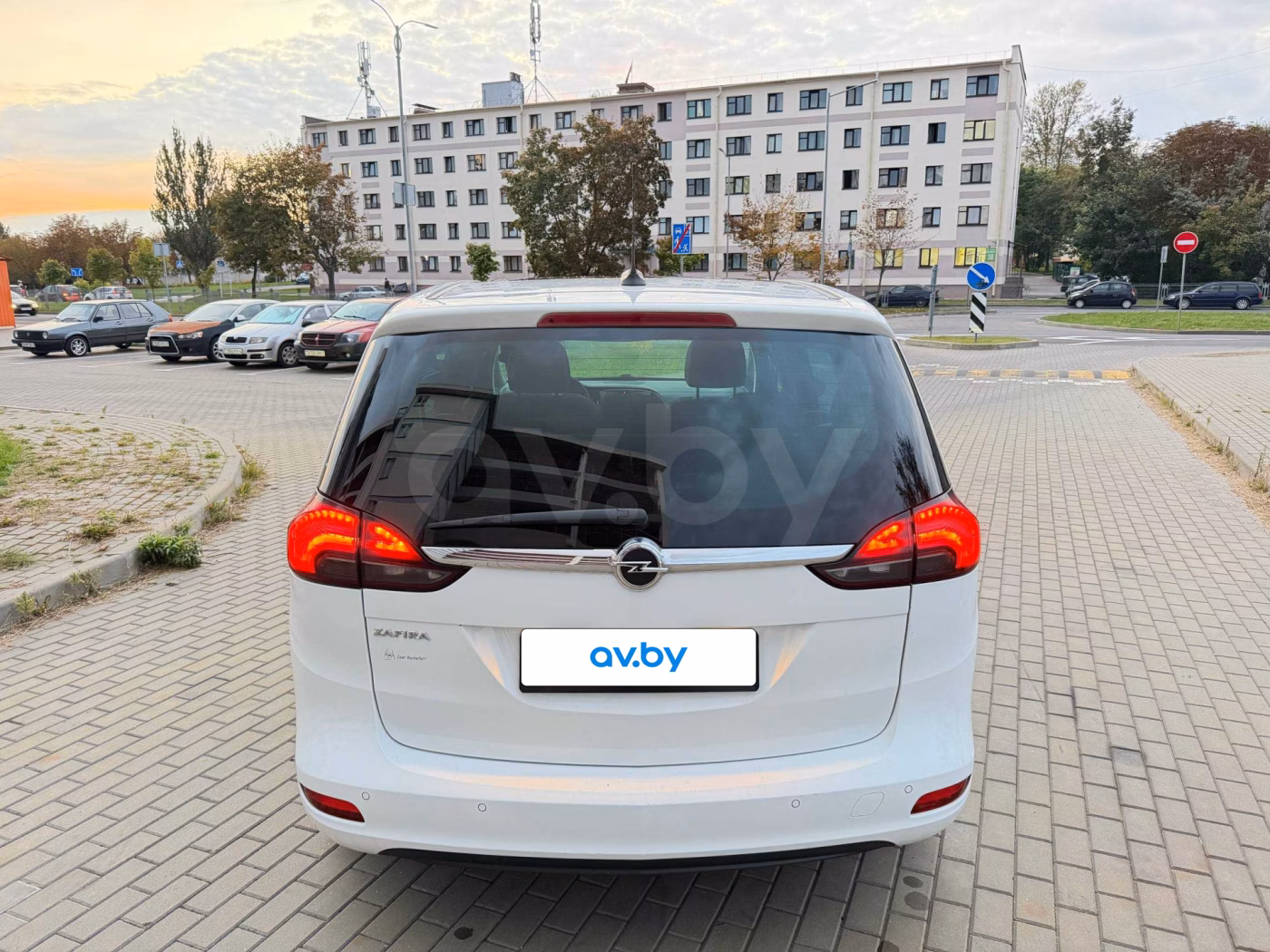 Opel Zafira фото 6