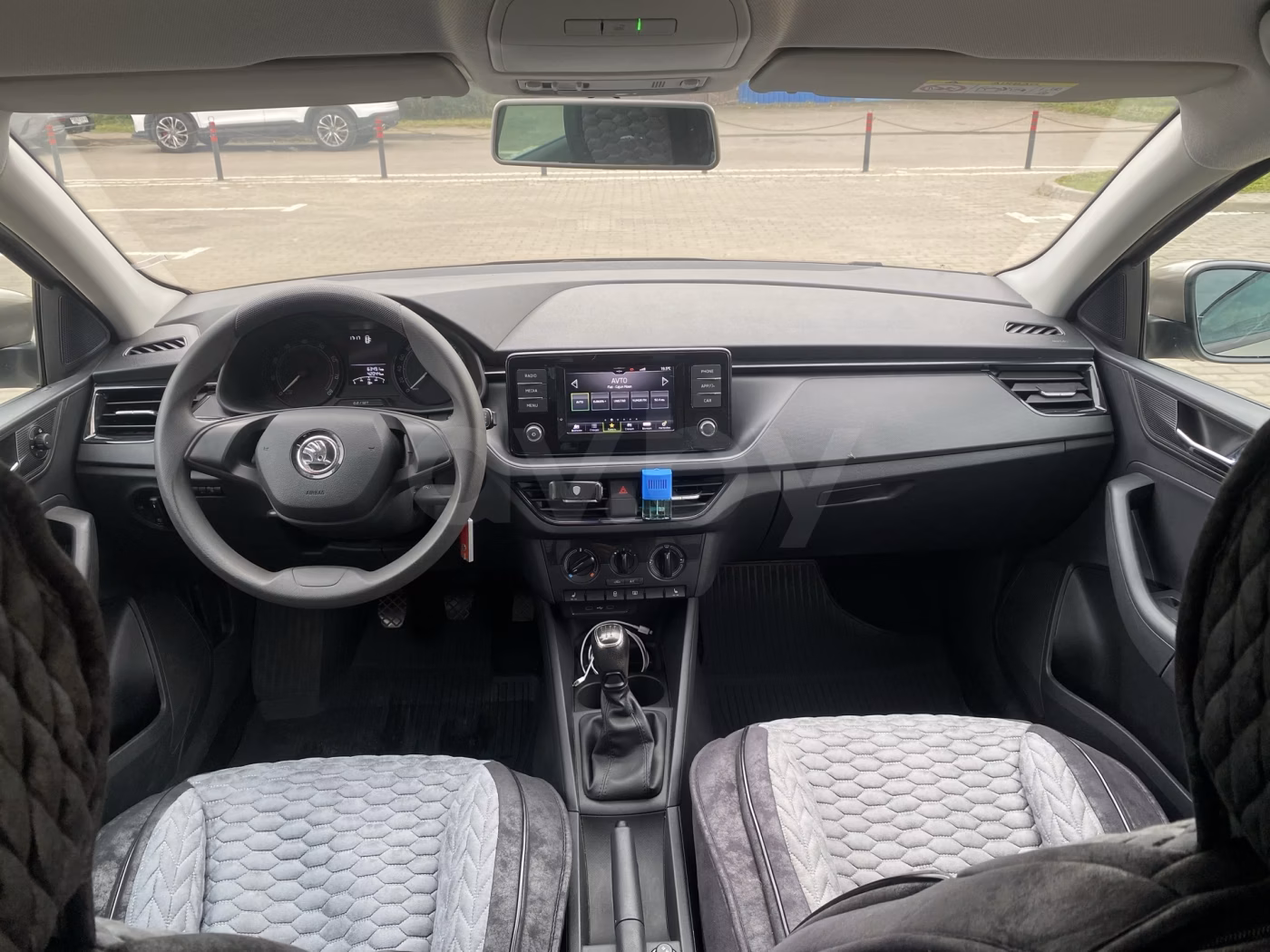 Skoda Rapid фото 8