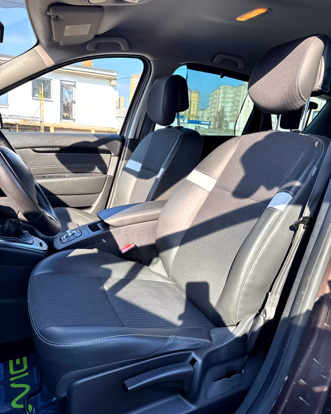 Renault Grand Scenic фото 9