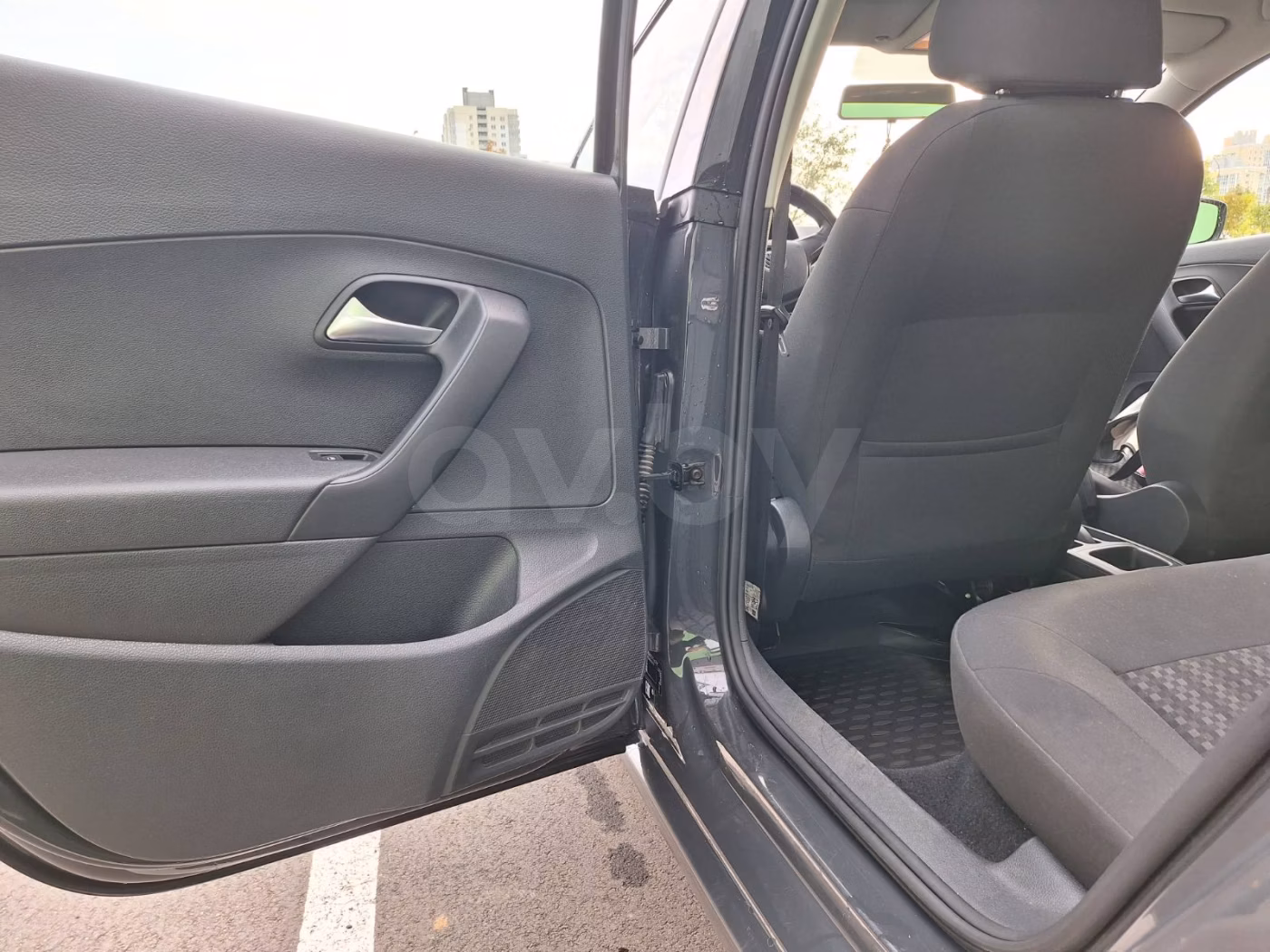 Volkswagen Polo Sedan фото 9