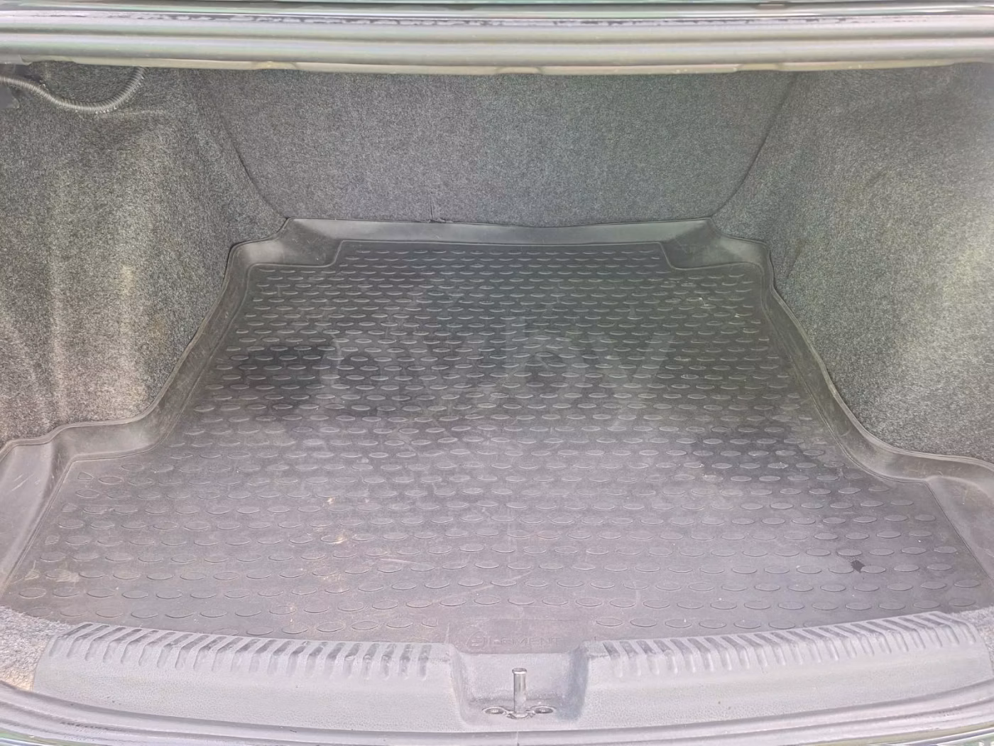 Volkswagen Polo Sedan фото 11