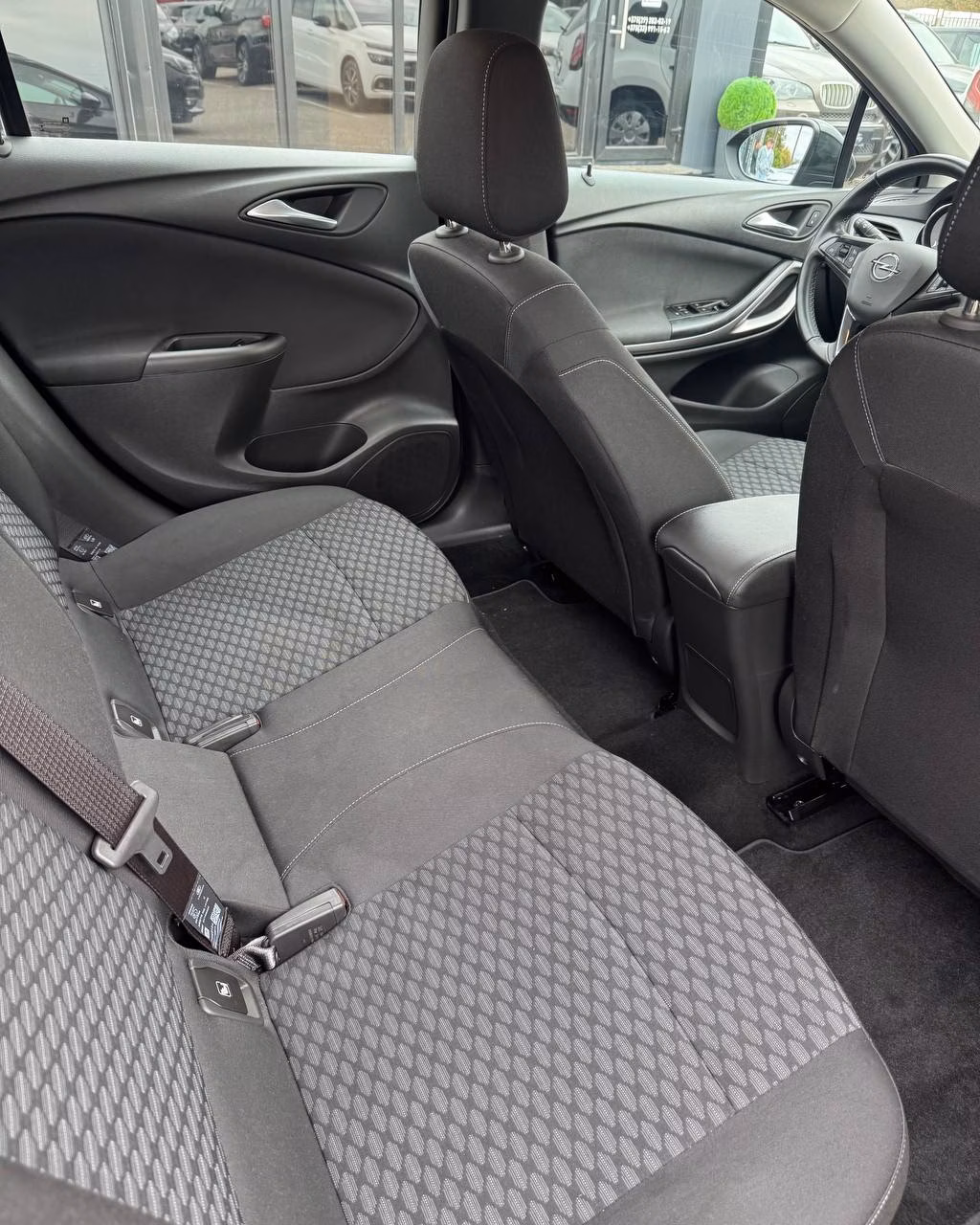 Opel Astra фото 10