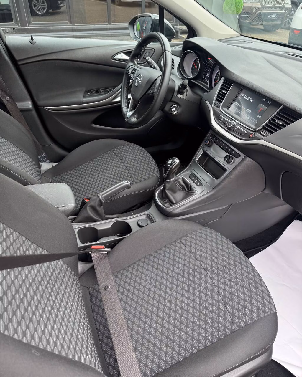 Opel Astra фото 11