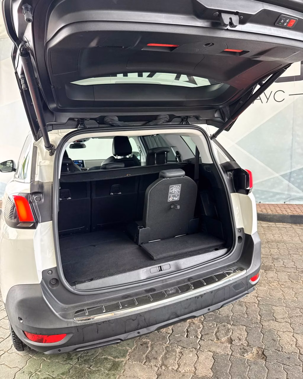 Peugeot 5008 фото 12