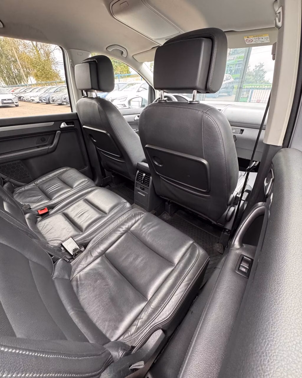 Volkswagen Touran фото 11