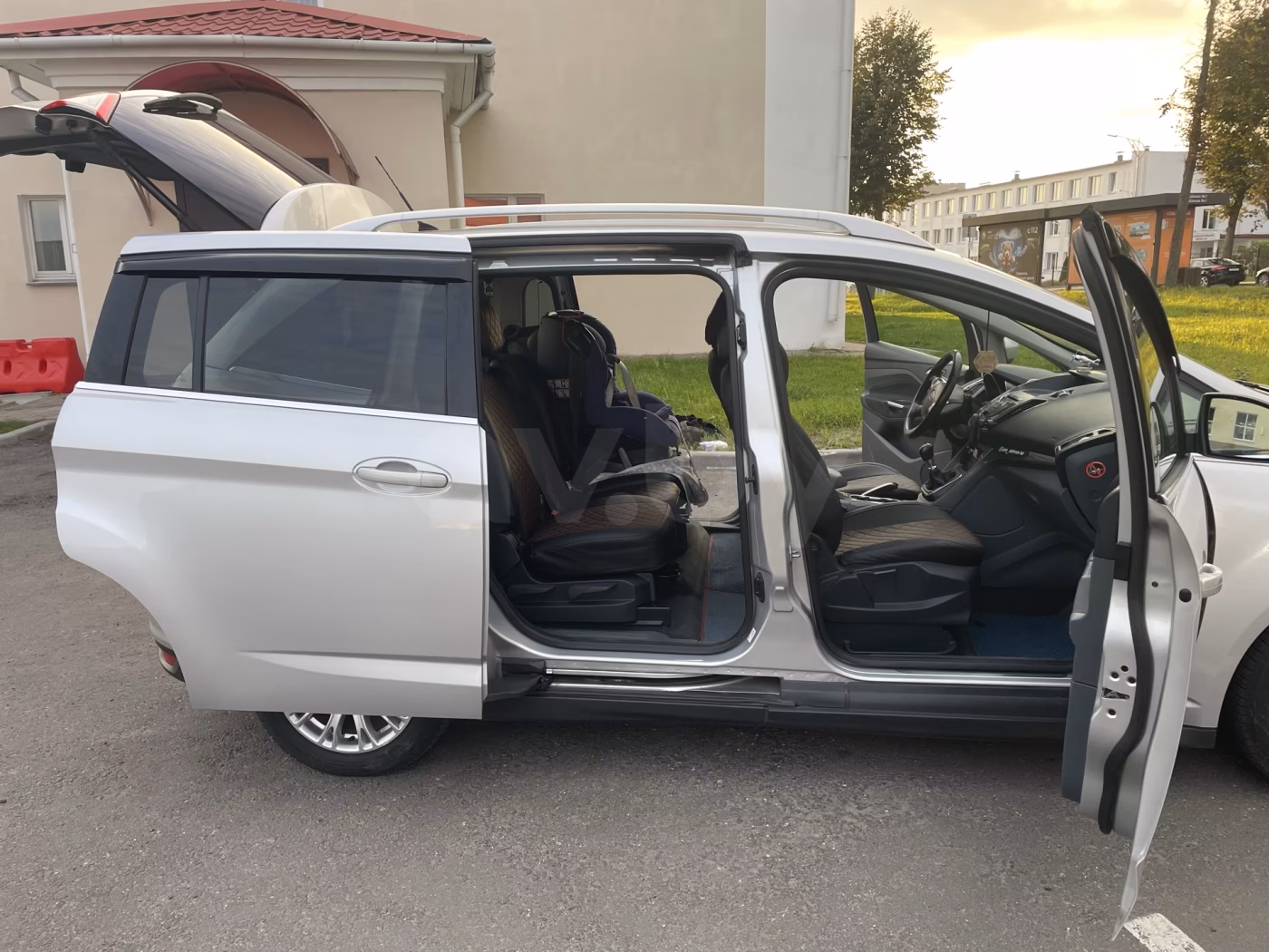 Ford Grand C-Max фото 7
