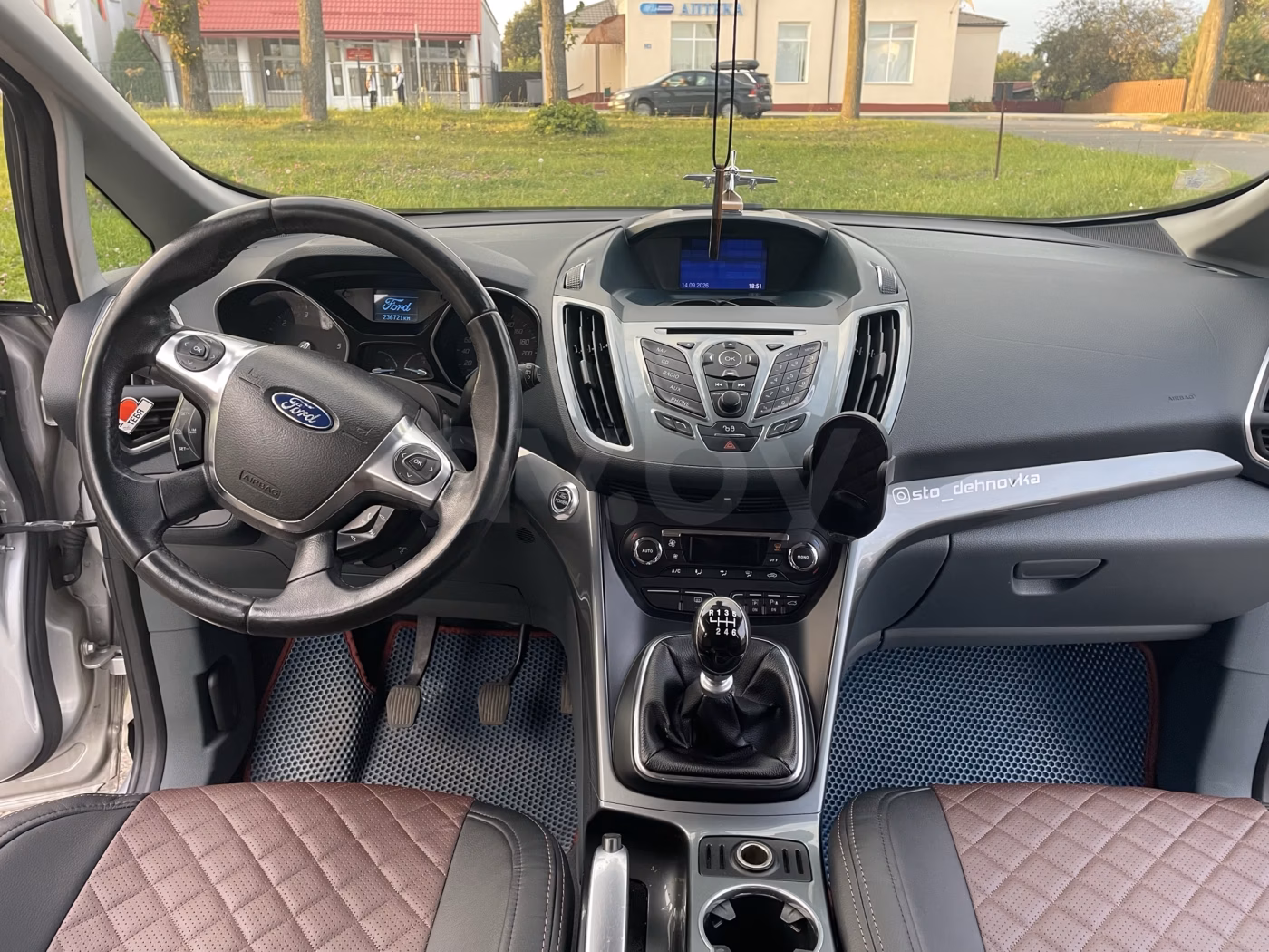 Ford Grand C-Max фото 11