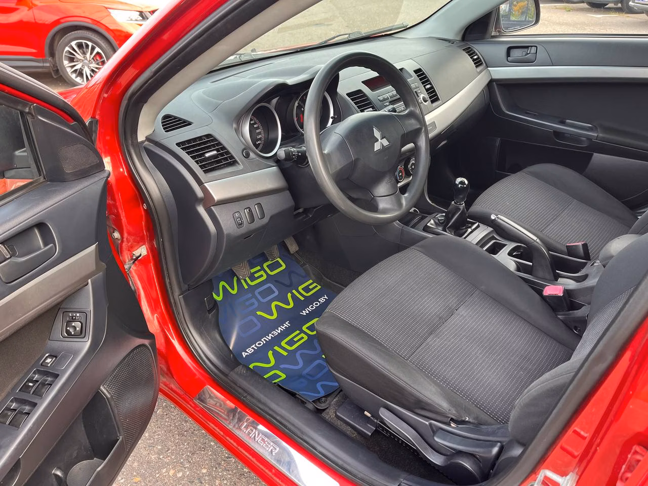 Mitsubishi Lancer фото 15
