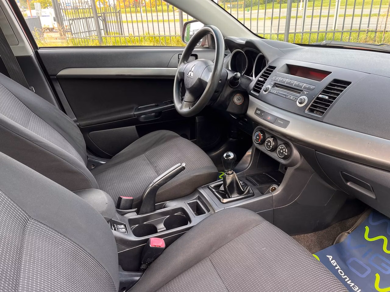 Mitsubishi Lancer фото 18