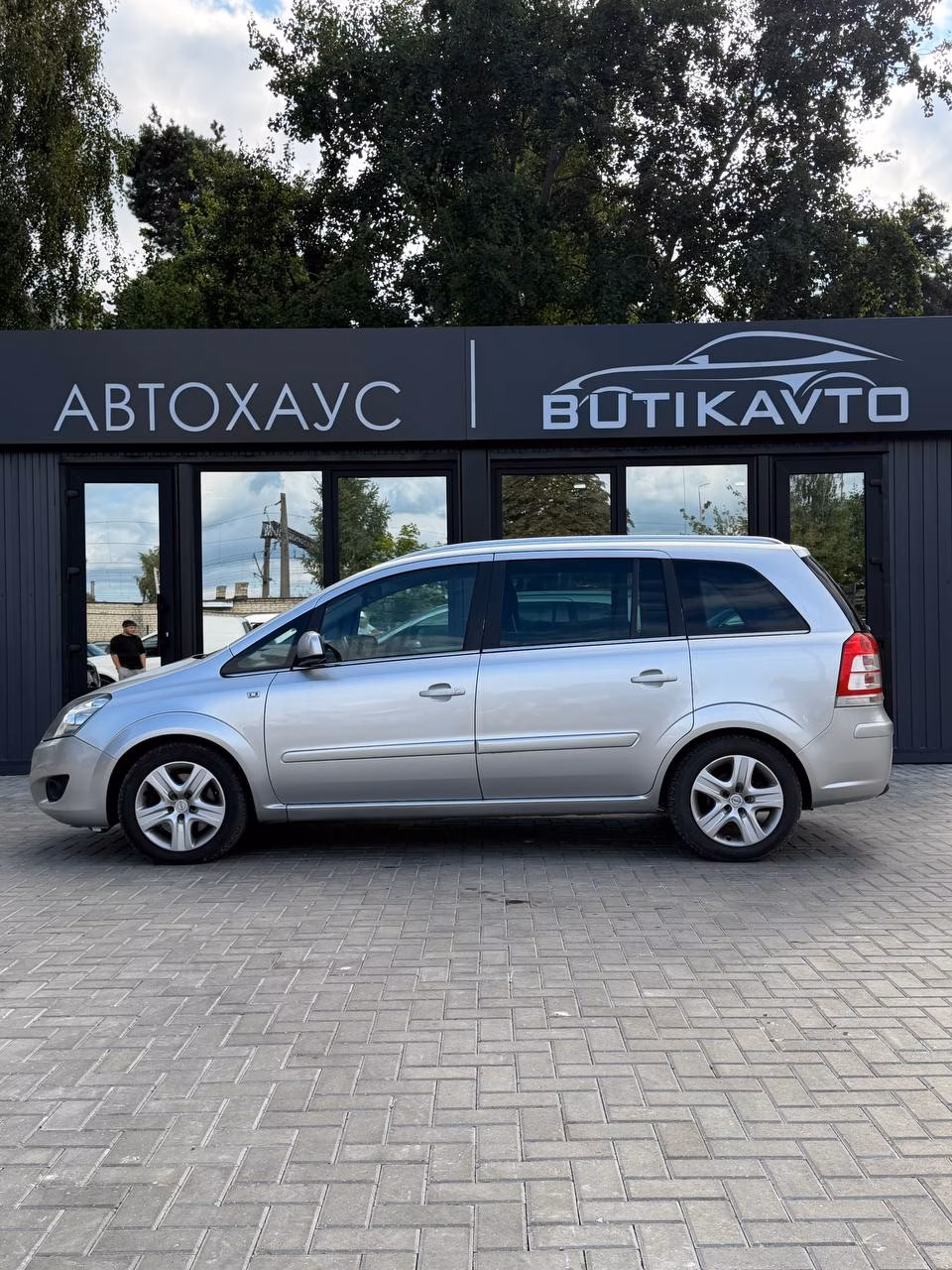 Opel Zafira фото 4