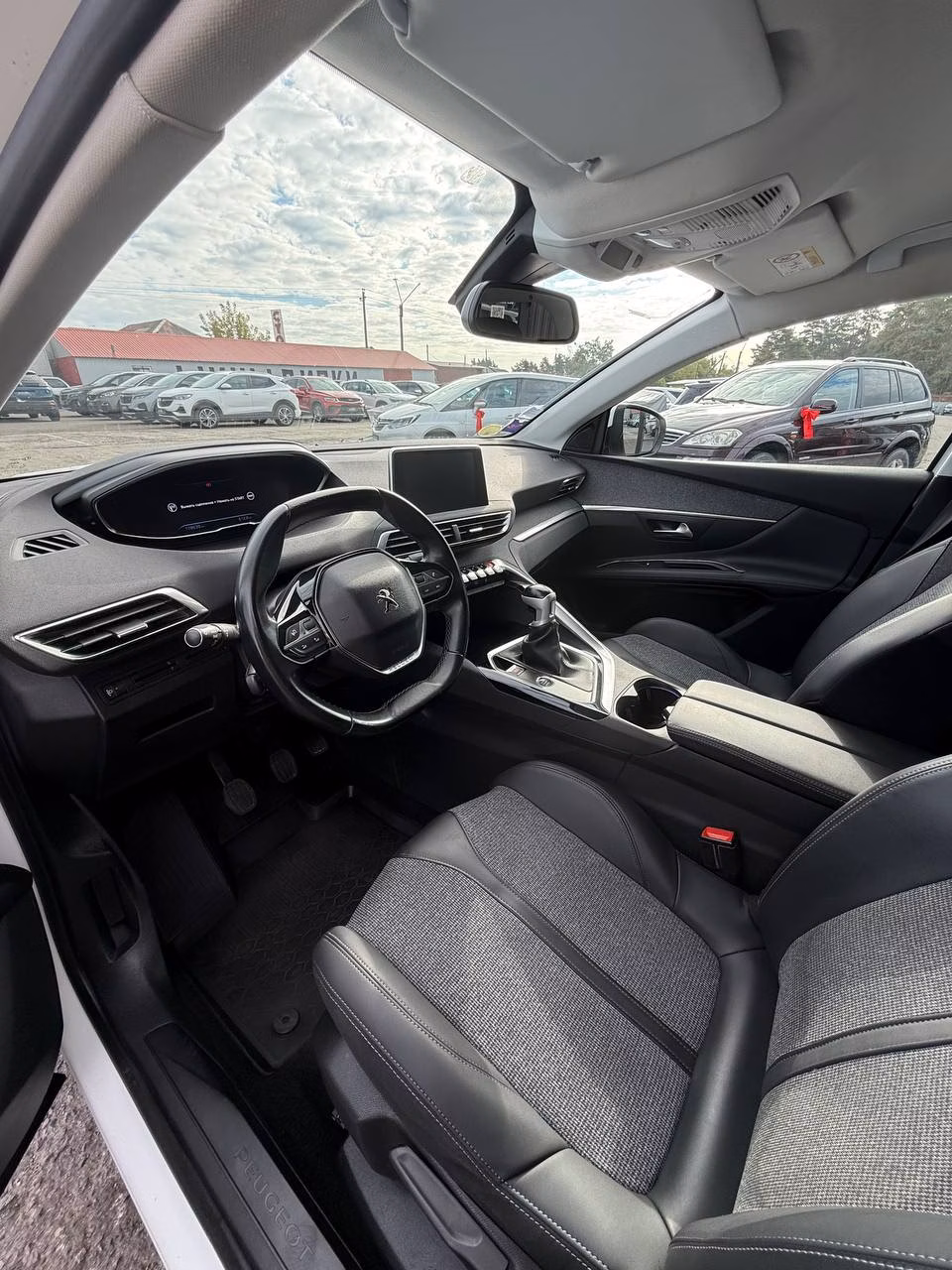 Peugeot 3008 фото 11