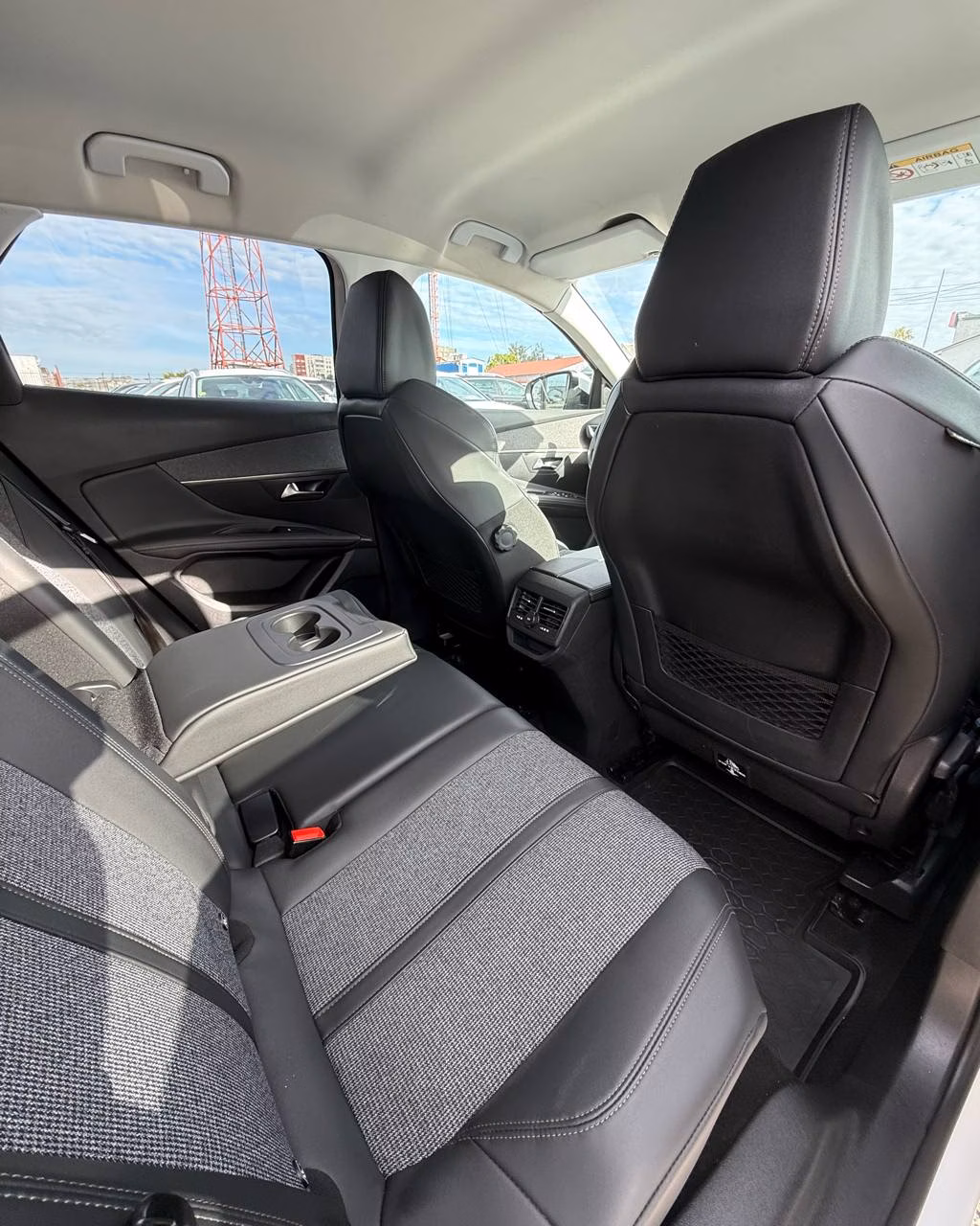 Peugeot 3008 фото 13