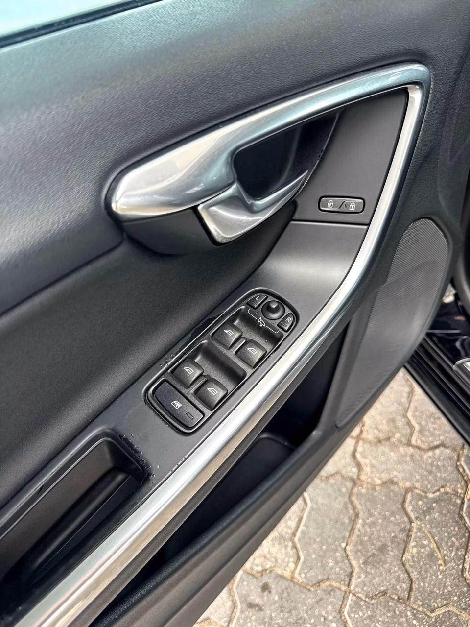 Volvo V60 фото 9