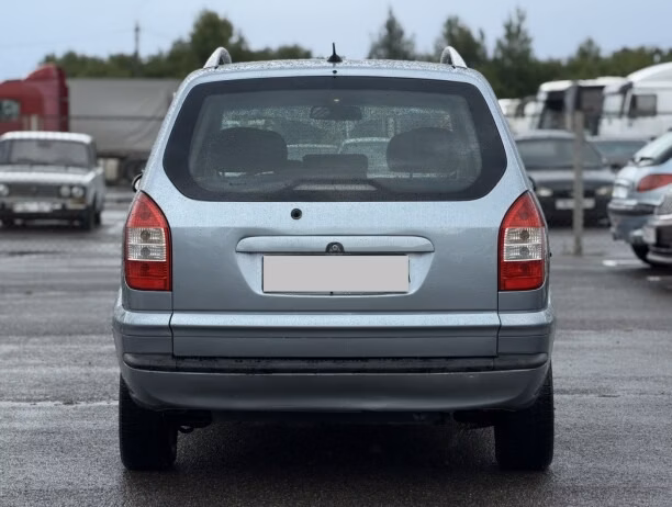 Opel Zafira фото 3