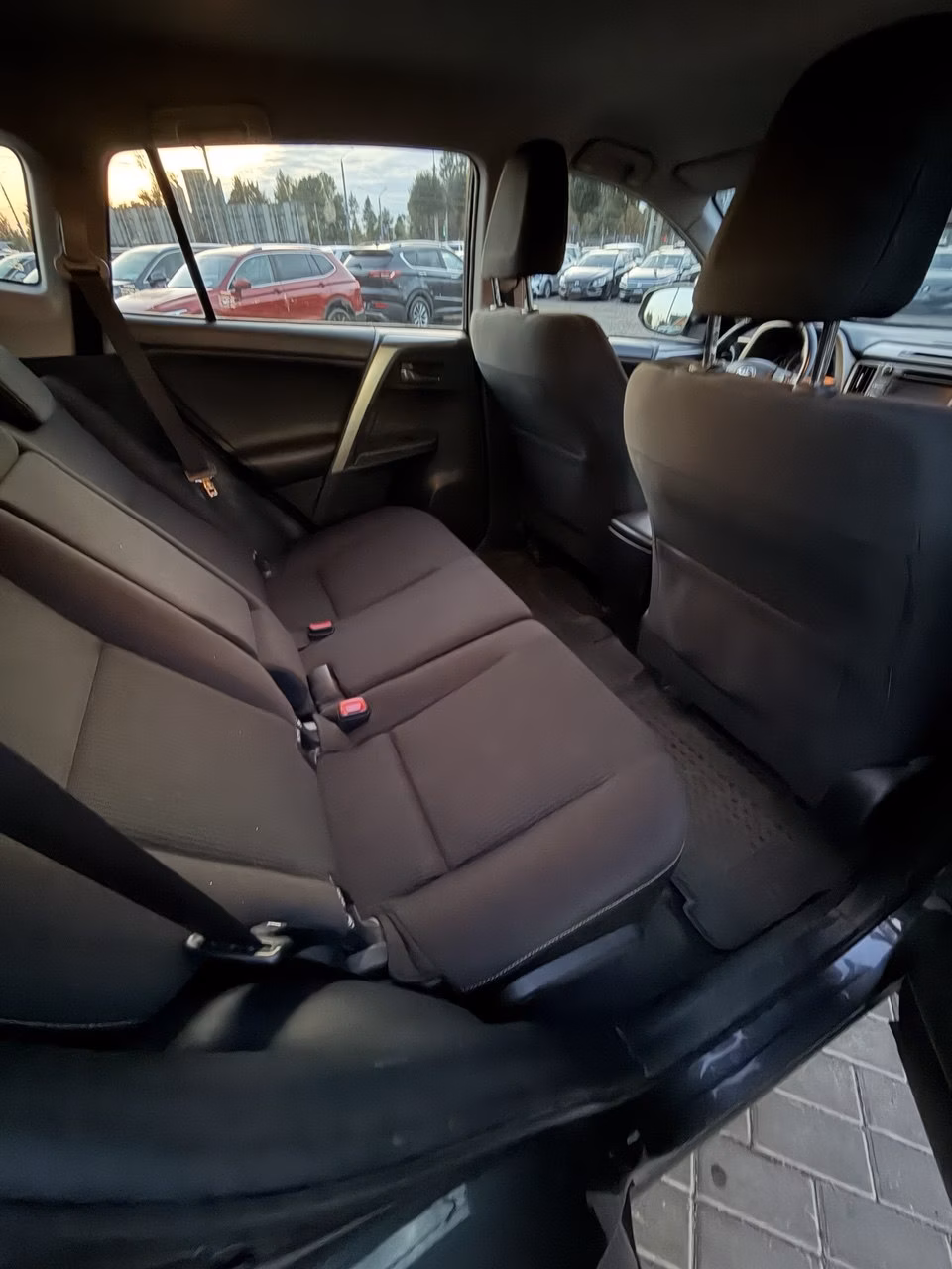 Toyota RAV4 фото 10