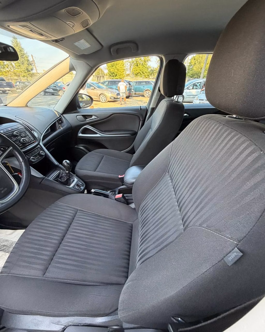Opel Zafira фото 8