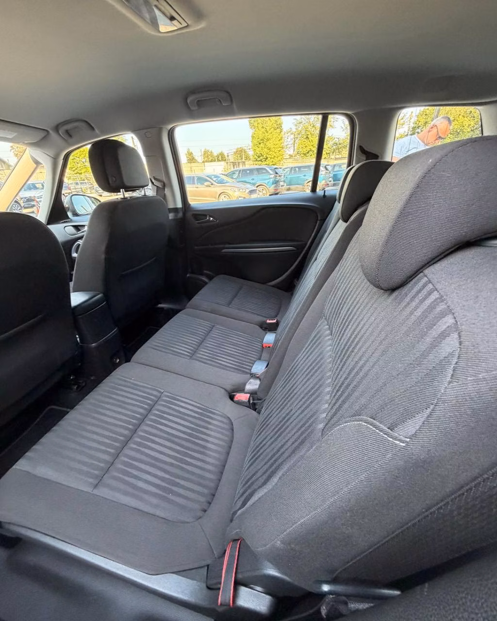 Opel Zafira фото 9