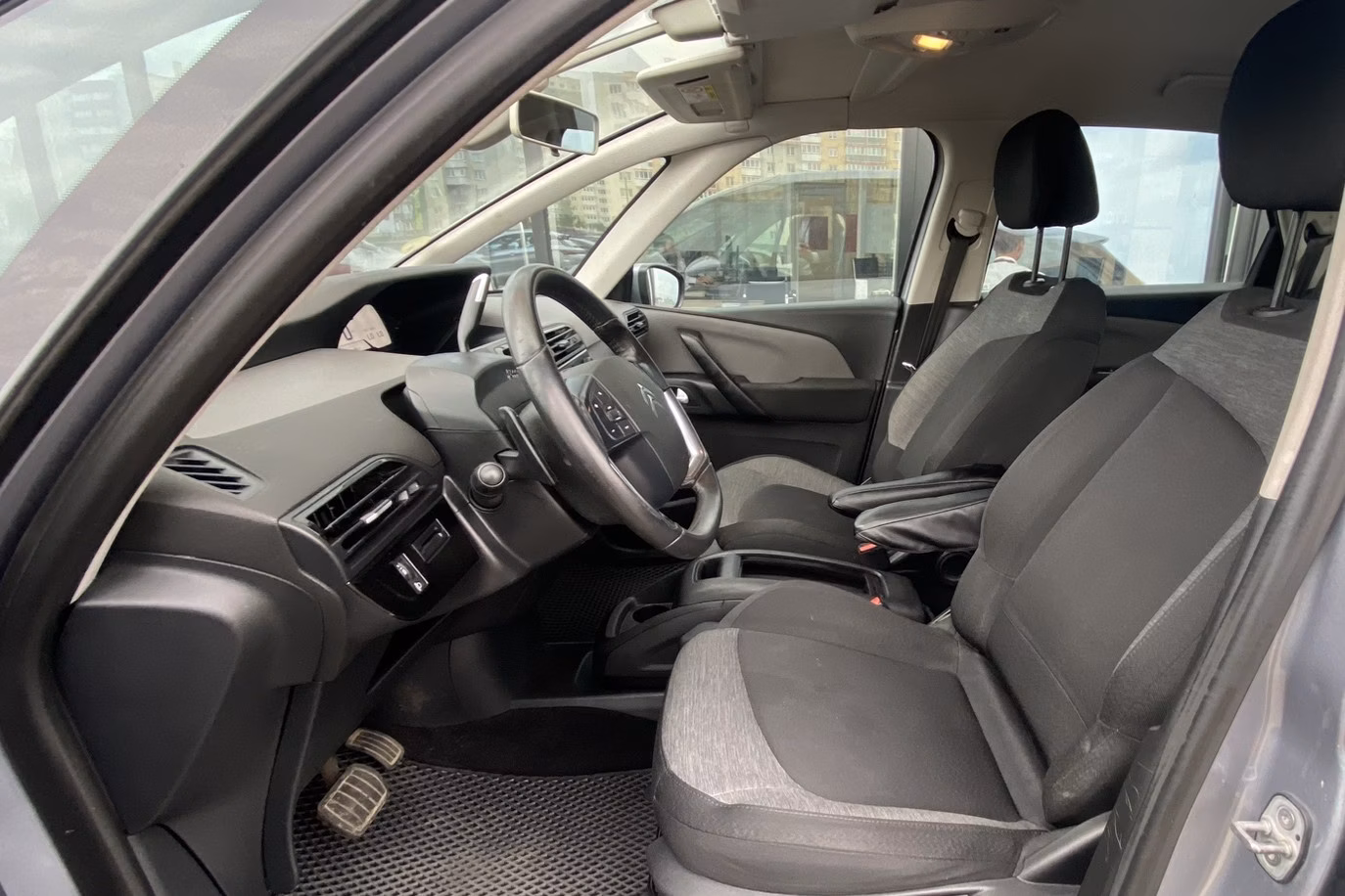 Citroen C4 Spacetourer фото 10