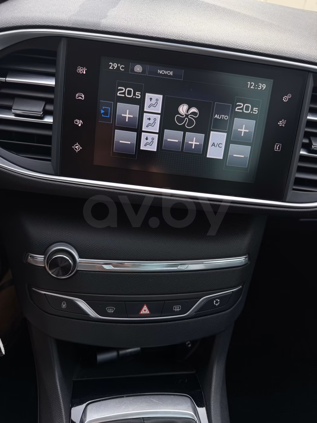 Peugeot 308 фото 15