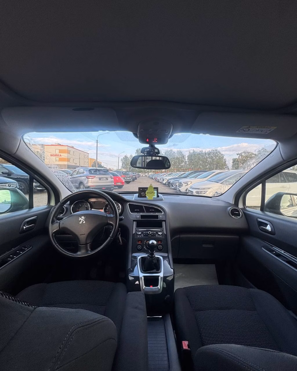 Peugeot 5008 фото 9