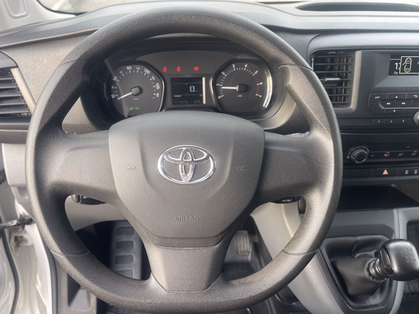 Toyota ProAce Verso фото 17