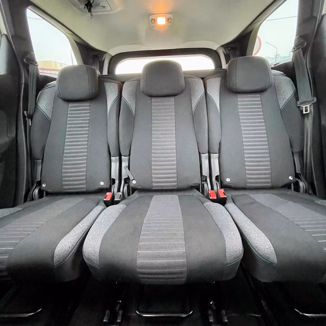 Peugeot 5008 фото 15