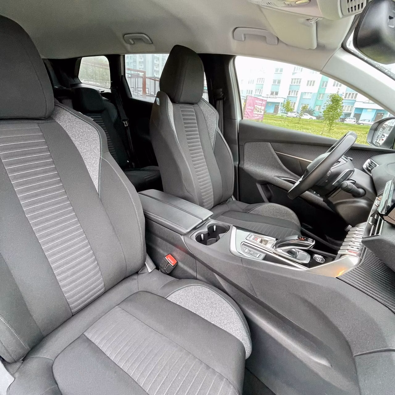 Peugeot 5008 фото 13