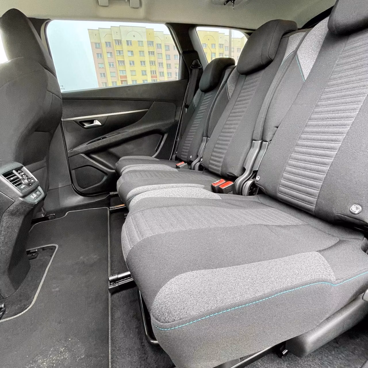 Peugeot 5008 фото 16
