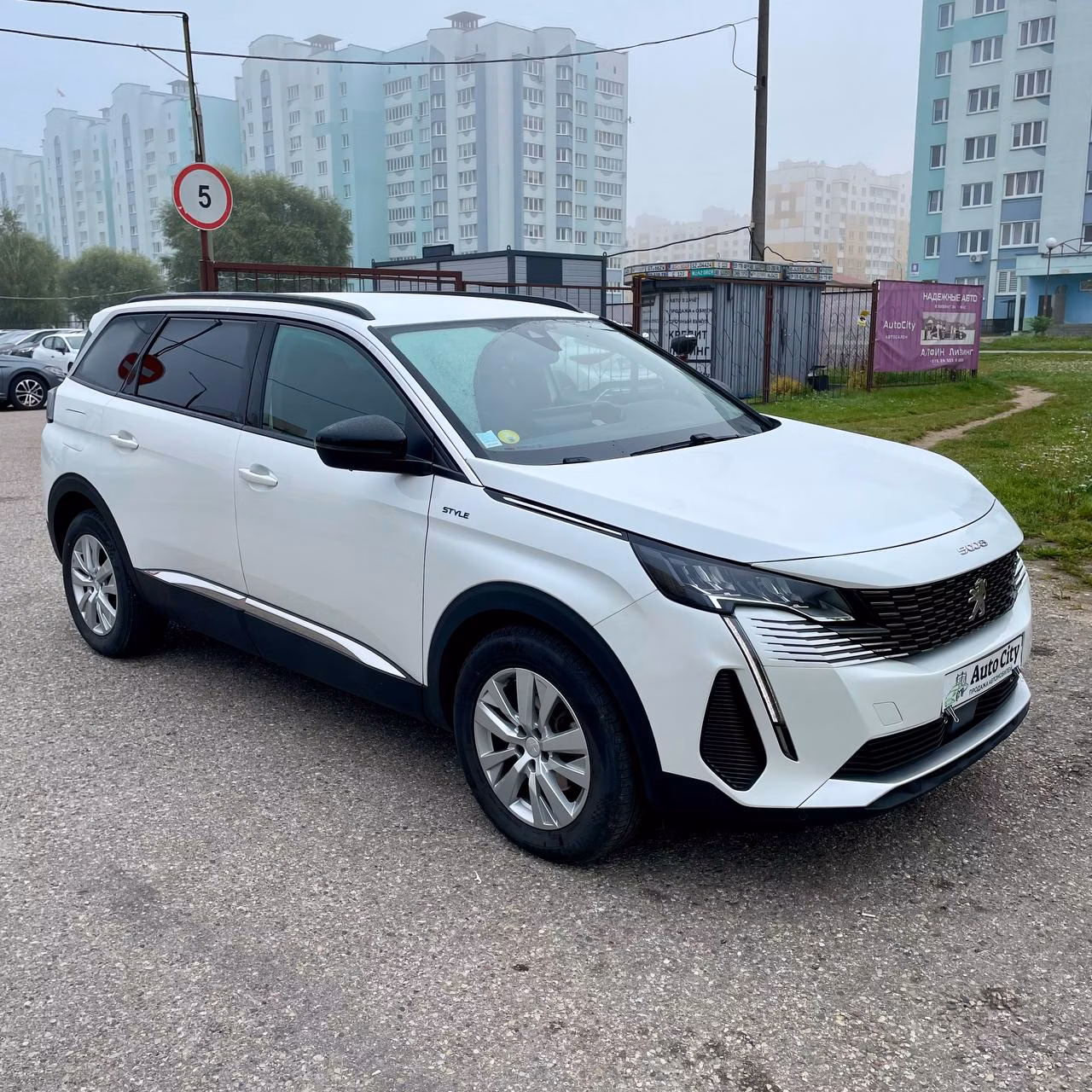 Peugeot 5008 фото 3