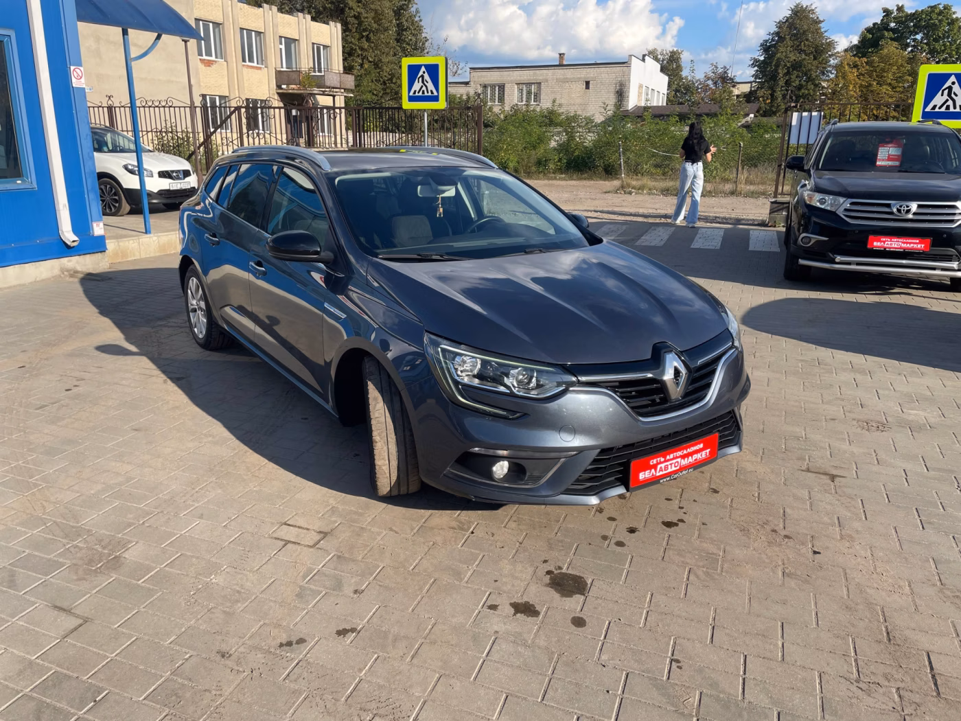 Renault Megane фото 3