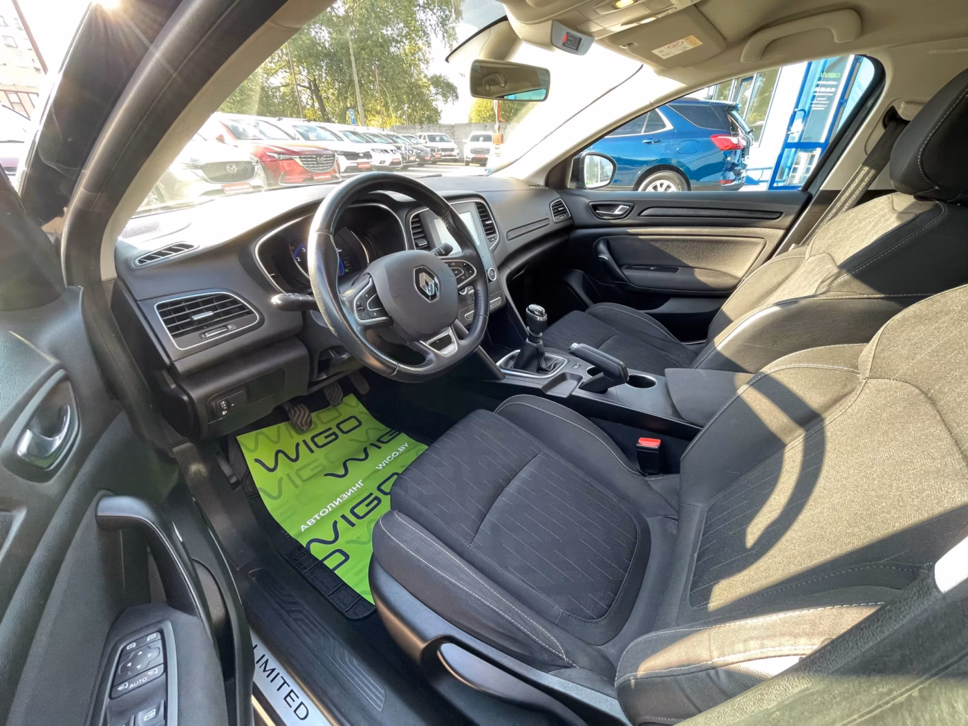 Renault Megane фото 10