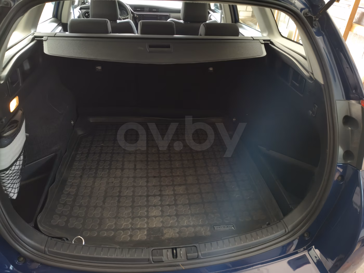 Toyota Auris фото 10