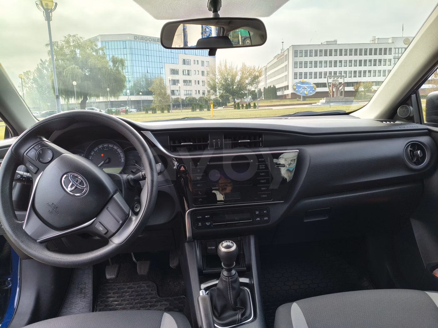 Toyota Auris фото 5