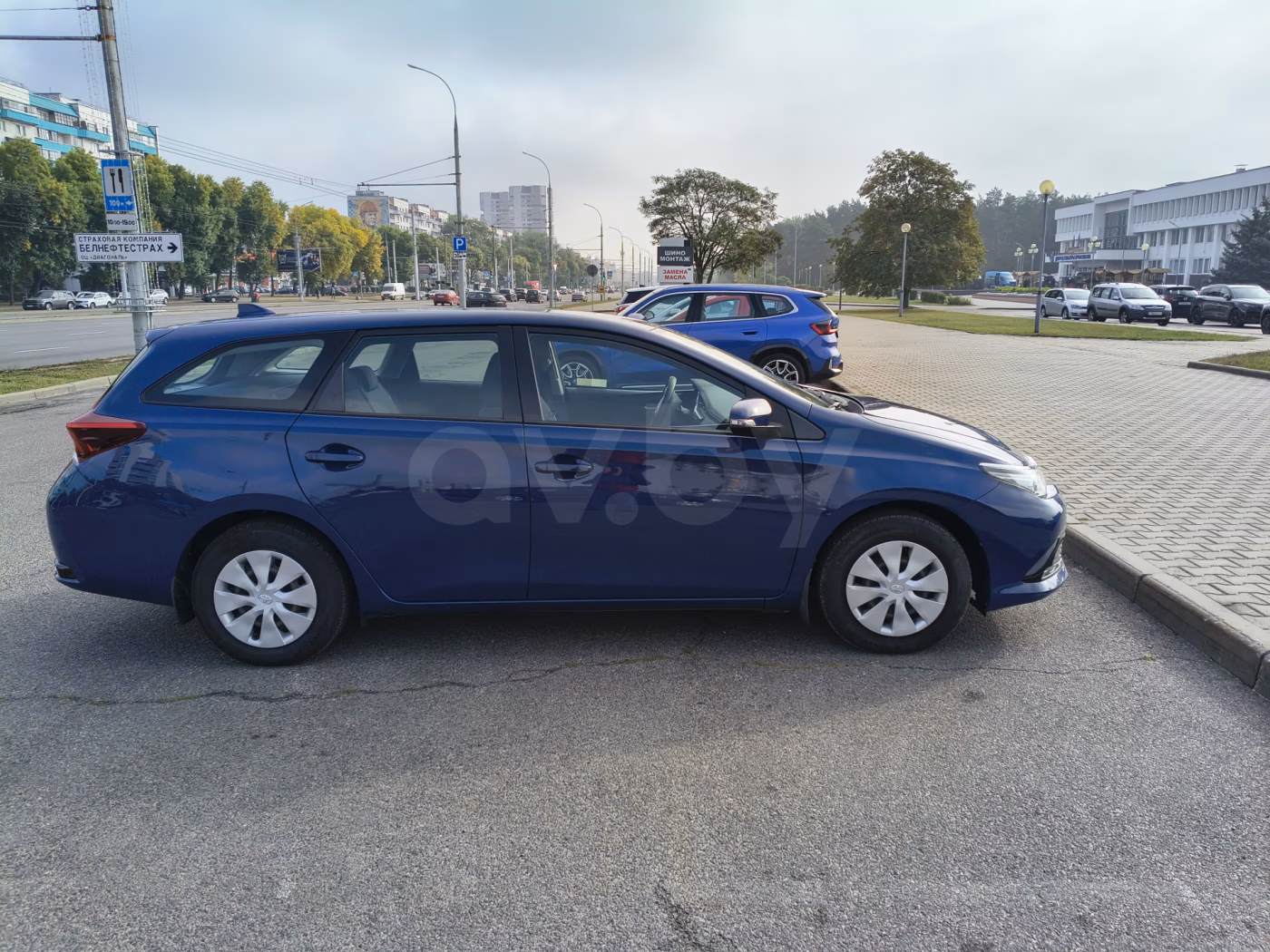 Toyota Auris фото 4