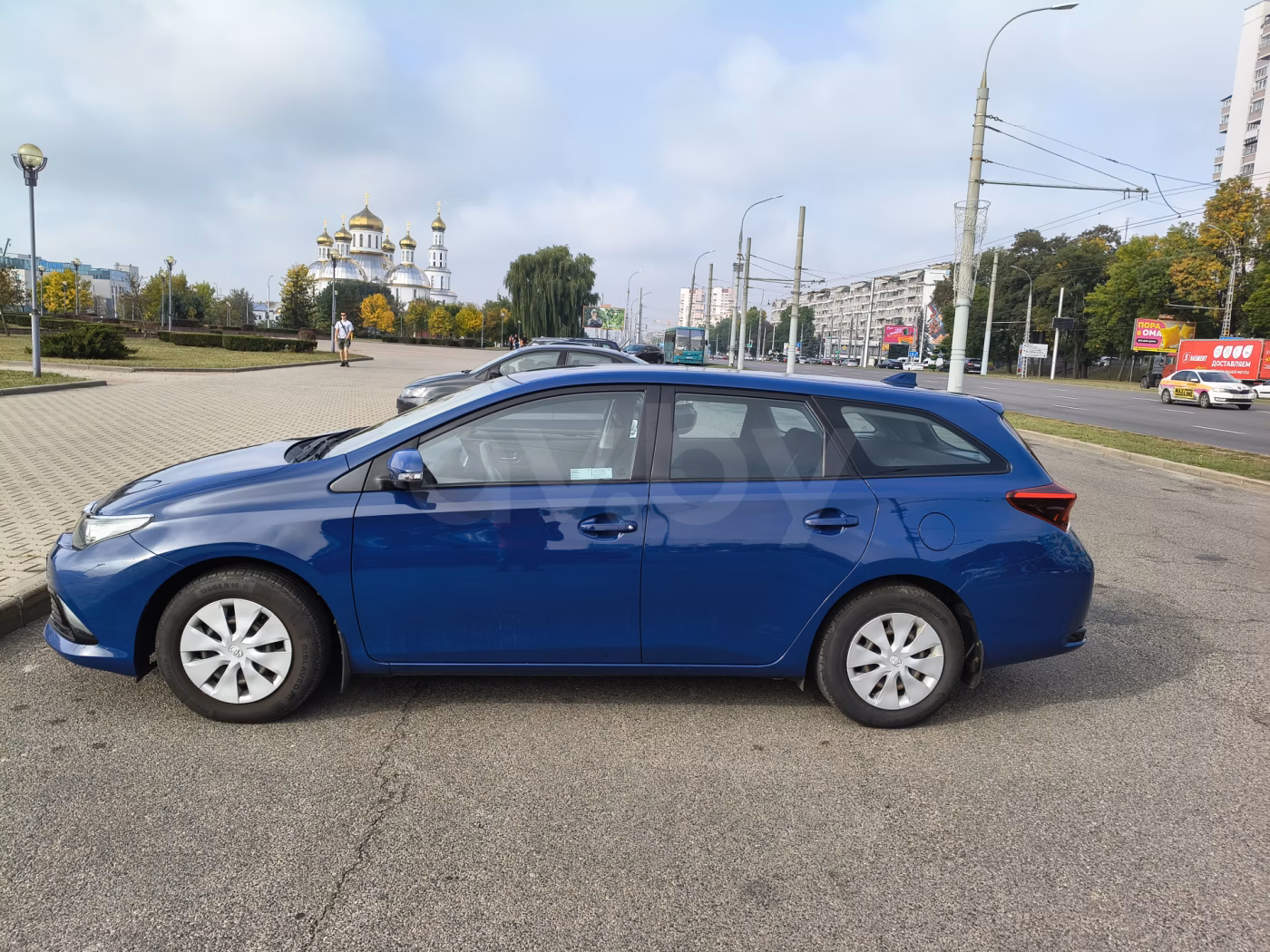 Toyota Auris фото 3