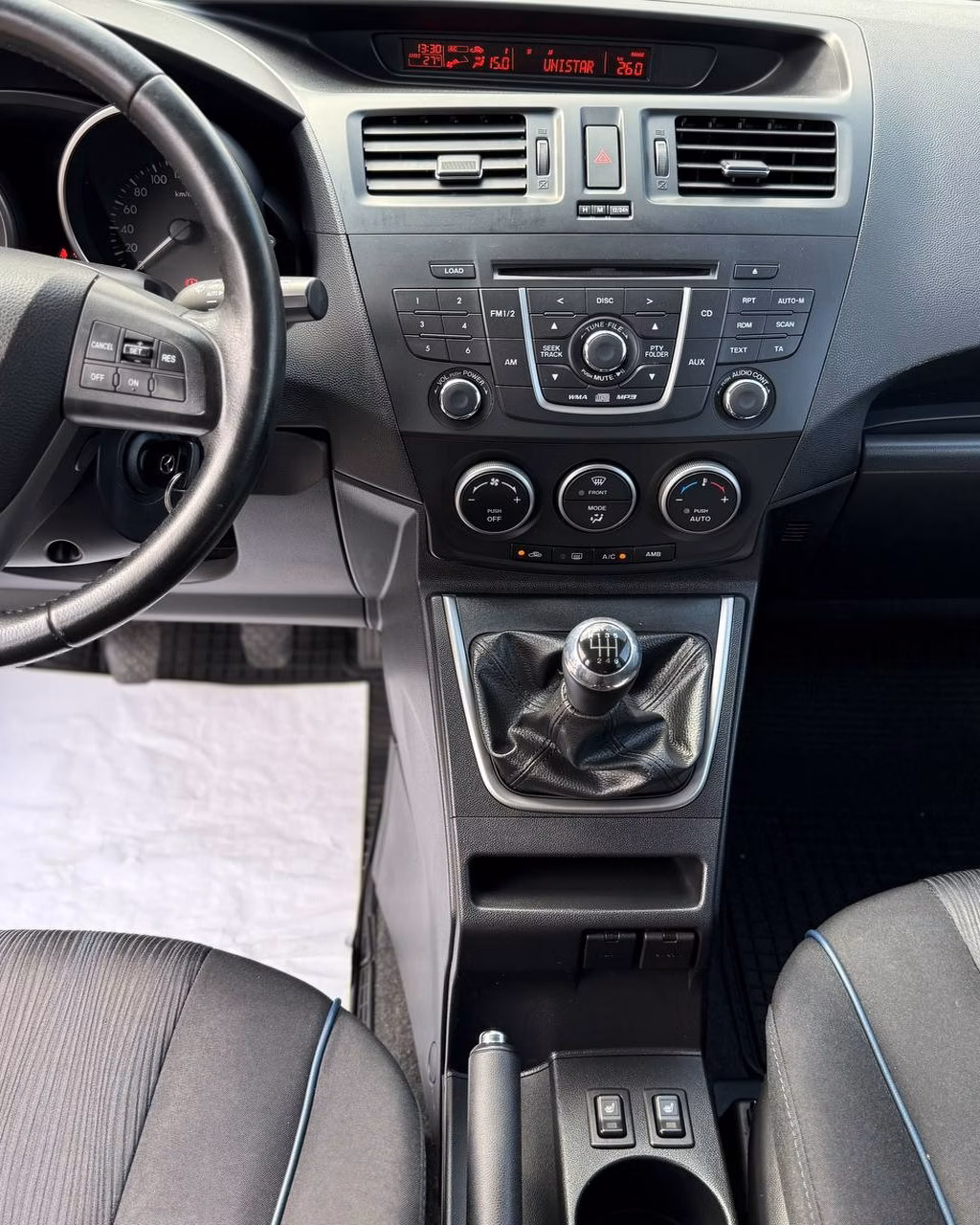 Mazda 5 фото 13