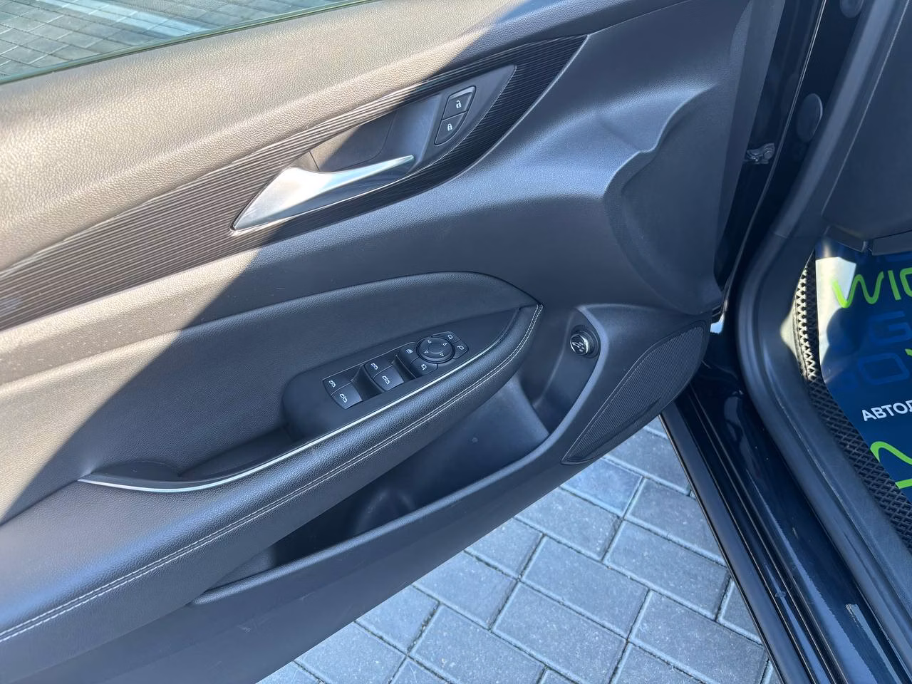 Opel Insignia фото 9
