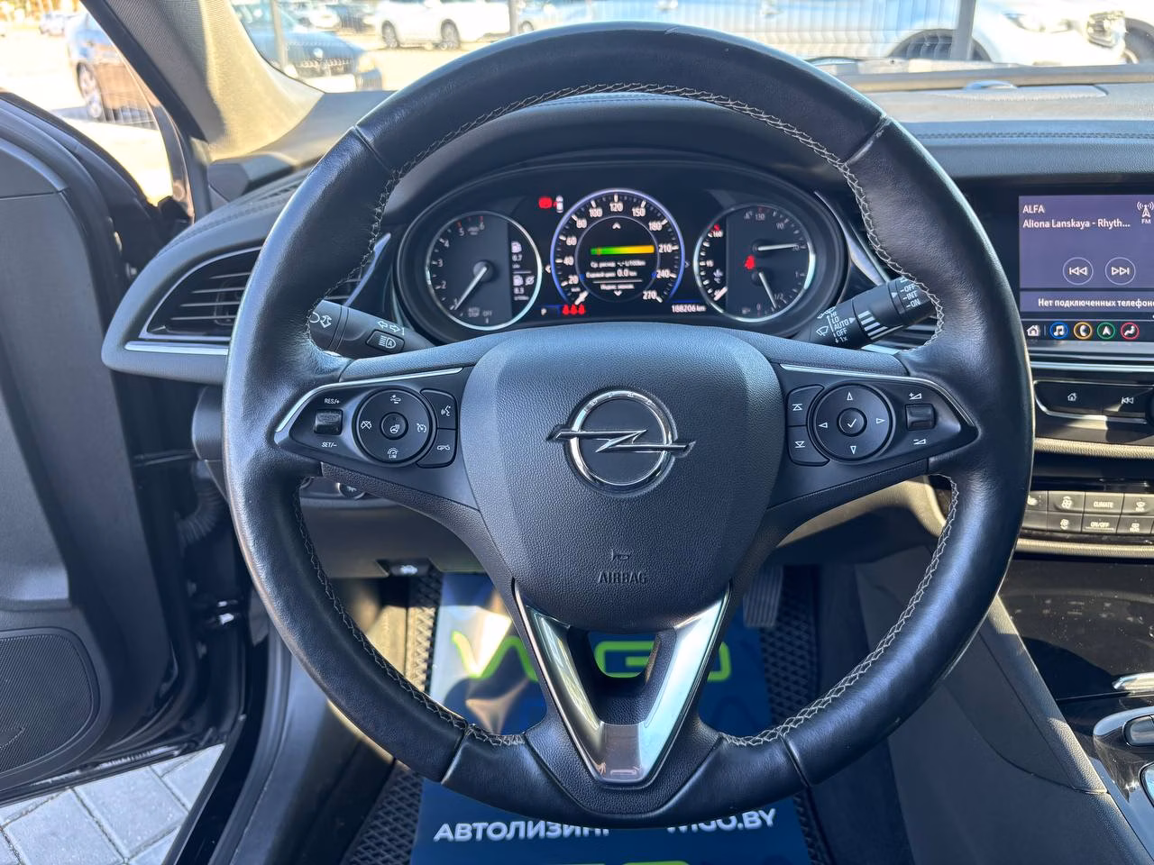 Opel Insignia фото 11